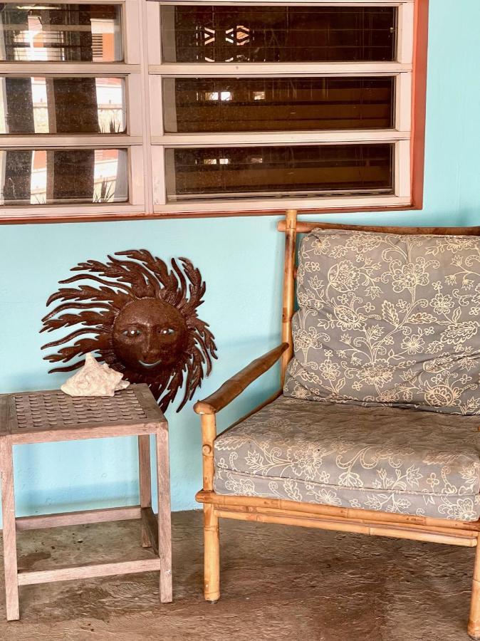 Esperanza Inn Guesthouse (Adults Only) ビエケス エクステリア 写真