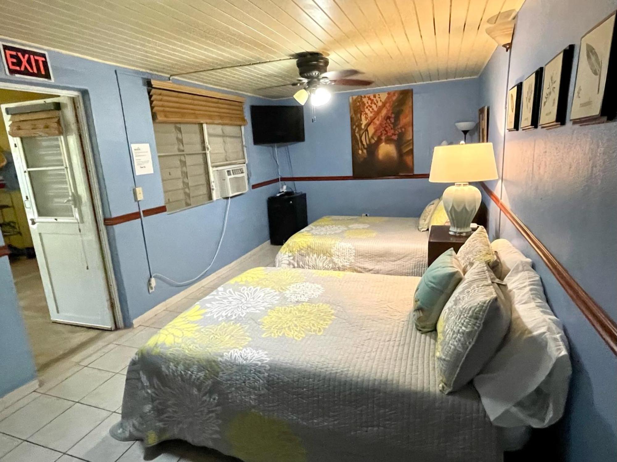 Esperanza Inn Guesthouse (Adults Only) ビエケス 部屋 写真