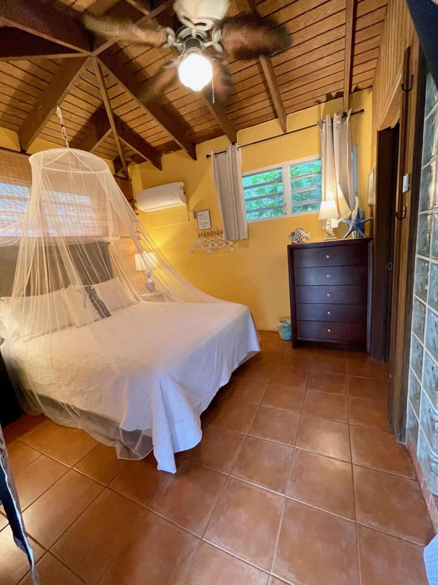 Esperanza Inn Guesthouse (Adults Only) ビエケス 部屋 写真