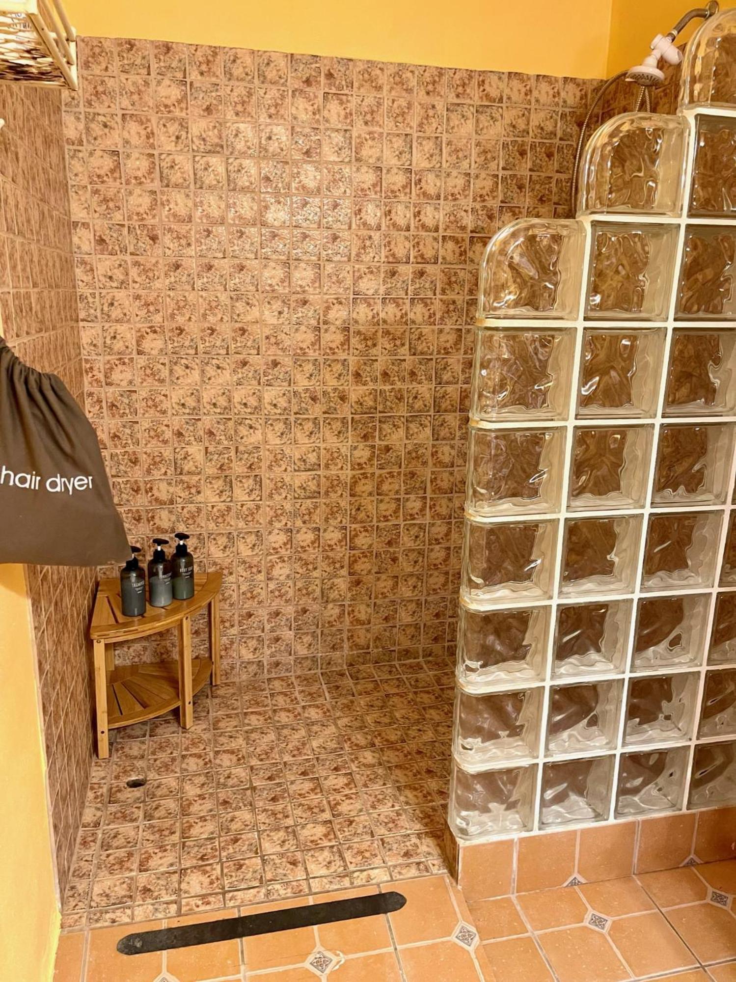 Esperanza Inn Guesthouse (Adults Only) ビエケス 部屋 写真
